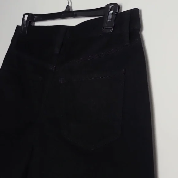 EXPRESS NWT Boyfriend Mid Rise Black Sequin Jean Shorts 100% Cotton Size 6 - Picture 12 of 16